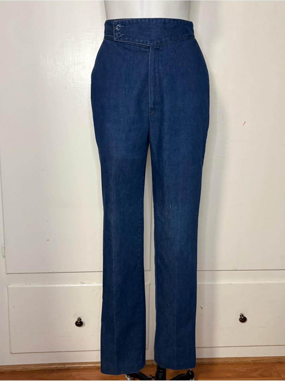 Vintage 70s/80s Fancy Props High Rise Straight Leg Blue Jeans Bareback